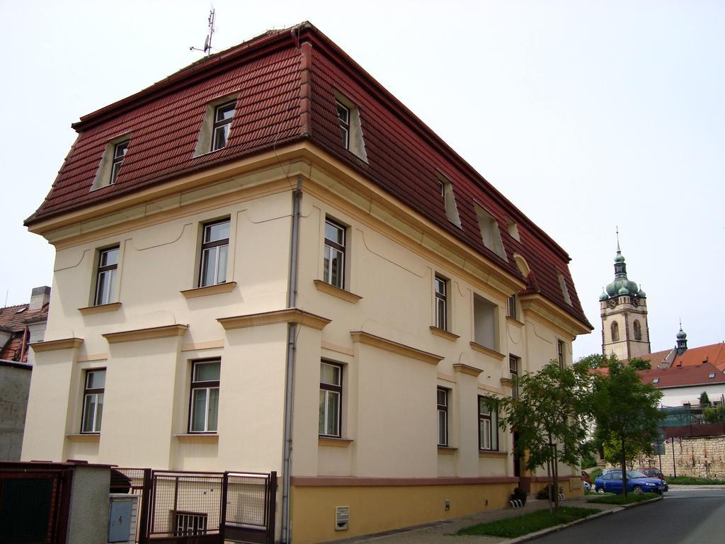 Hotel Jaro Melnik Bagian luar foto