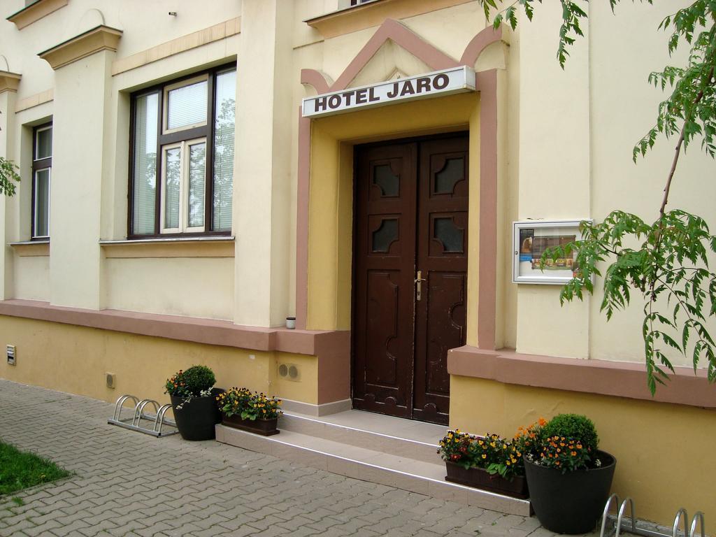 Hotel Jaro Melnik Bagian luar foto