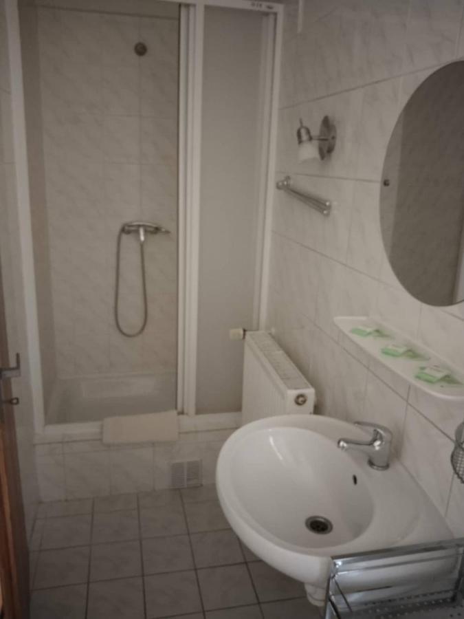 Hotel Jaro Melnik Bagian luar foto