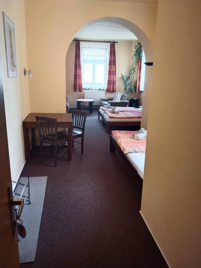 Hotel Jaro Melnik Bagian luar foto
